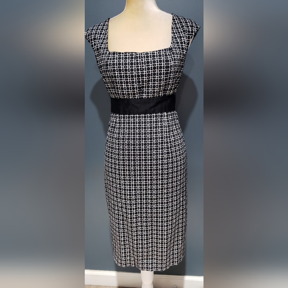 White House Black Market Empire Sheath Dress Sz 12